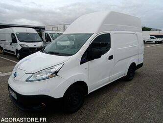 2020-nissan-nv200-1447122-46808208