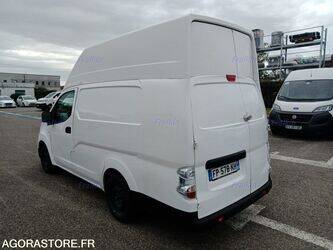 2020-nissan-nv200-1447122-46808212