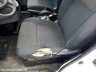 2020-nissan-nv200-1447122-46808214