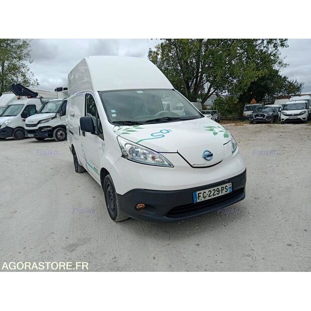 2018 NISSAN NV200-46808256