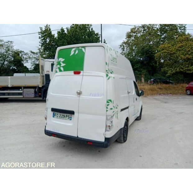 2018 NISSAN NV200-46808258