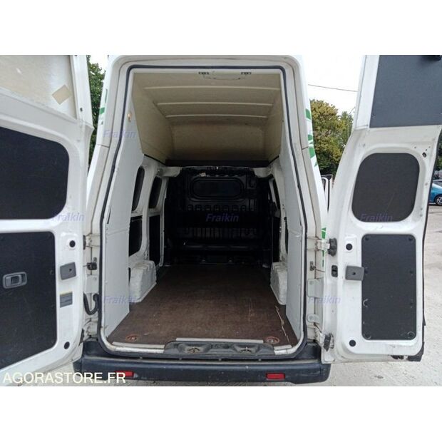 2018 NISSAN NV200-46808263