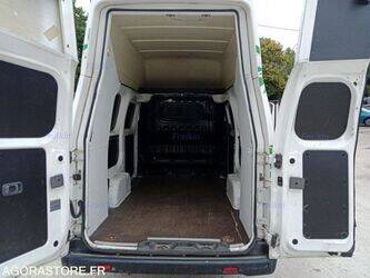 2018-nissan-nv200-1447125-46808263