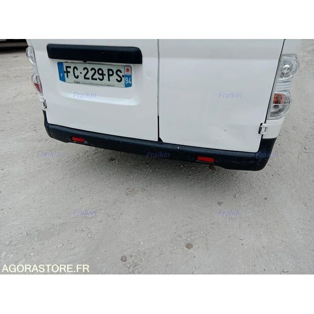 2018 NISSAN NV200-46808264