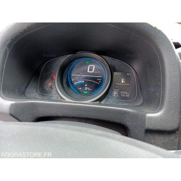 2018 NISSAN NV200-46808267