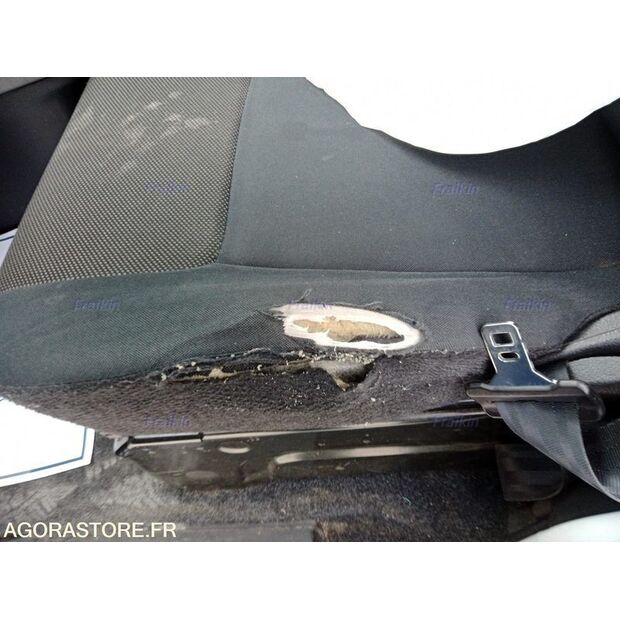 2018 NISSAN NV200-46808269