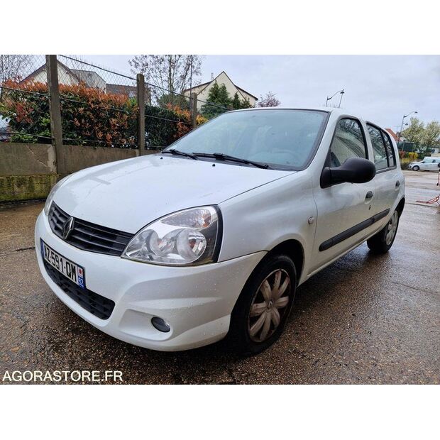 2010 Renault Clio-46808439