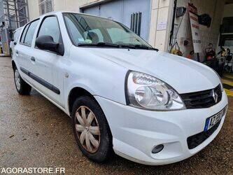 2010-renault-clio-1447135-46808440