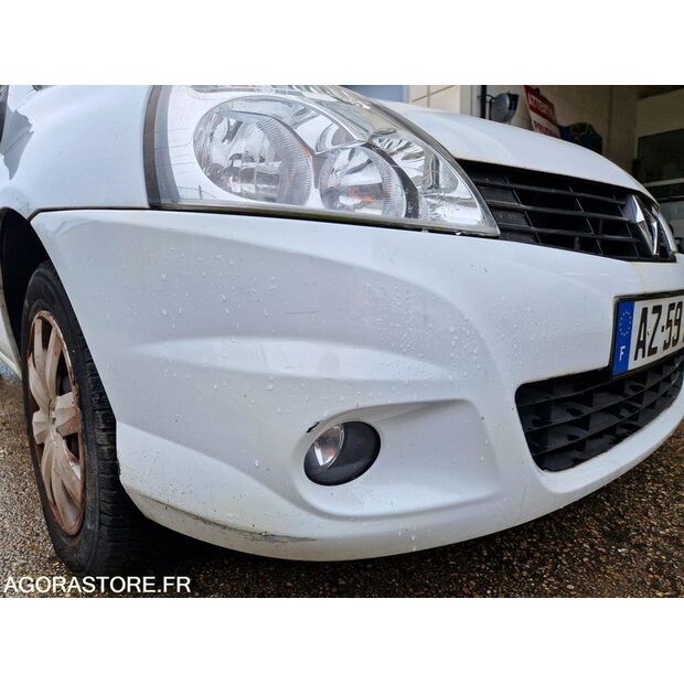 2010 Renault Clio-46808445