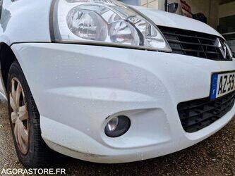 2010-renault-clio-1447135-46808445