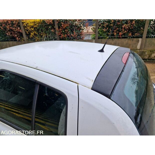 2010 Renault Clio-46808456