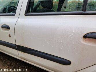 2010-renault-clio-1447135-46808458