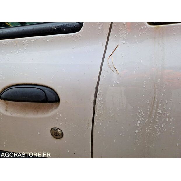 2010 Renault Clio-46808461