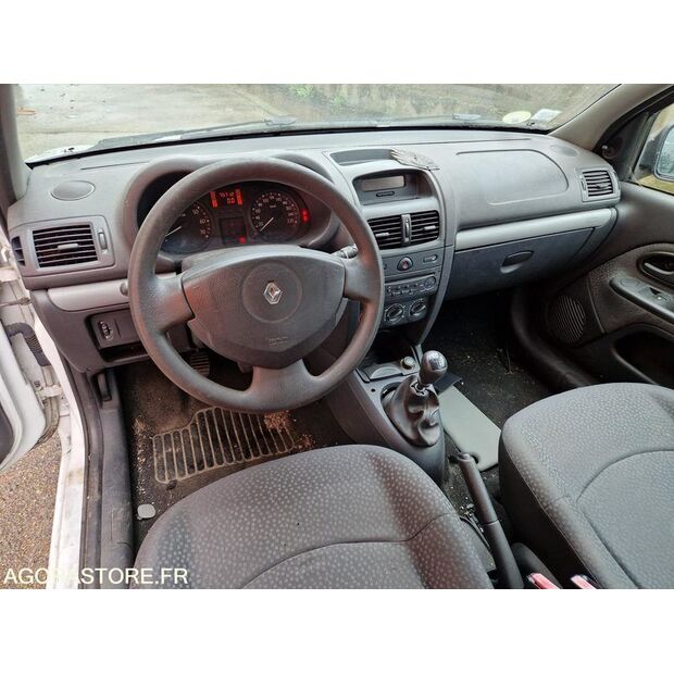 2010 Renault Clio-46808464