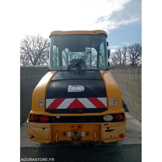 2016 جيه سي بي 406-46808484