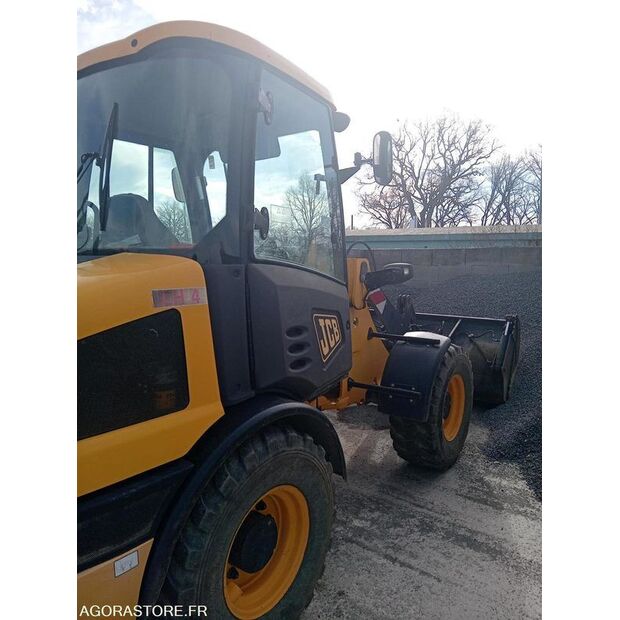 2016 جيه سي بي 406-46808485