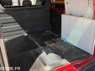 2014-peugeot-partner-1447138-46808498