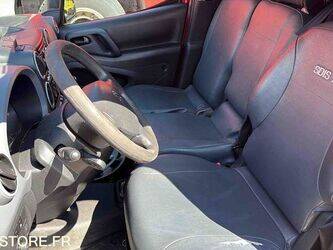 2014-peugeot-partner-1447138-46808503