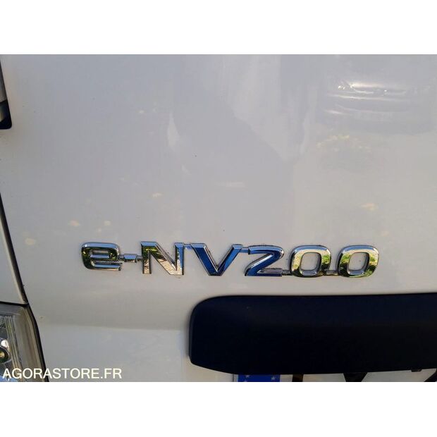 2018 NISSAN NV200-46808540