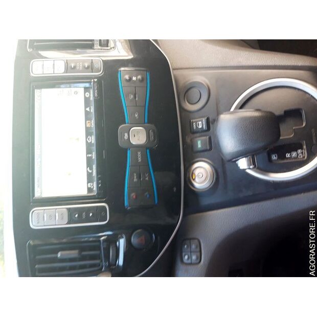 2018 NISSAN NV200-46808543