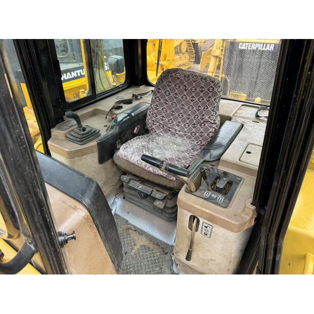 2024 كاتربيلر D6R-46808563