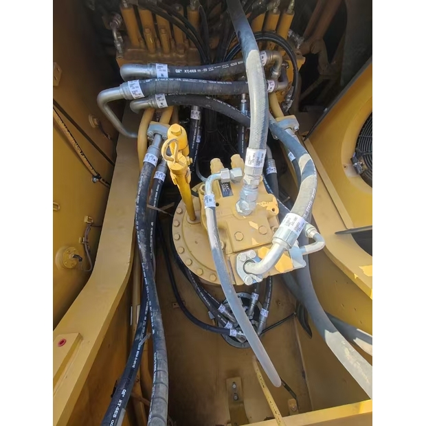 2024 Caterpillar 336D-46808825