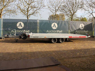 صورة ل مقطورات مسطحة Temared Carkeeper