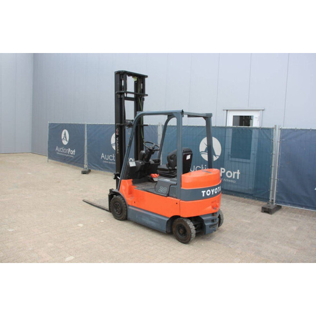 2004 Toyota 7FBMF20-46809009