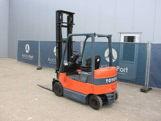 2004-toyota-7fbmf20-1447162-46809009