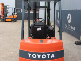 2004-toyota-7fbmf20-1447162-46809010