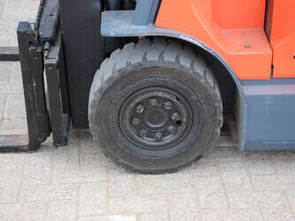 2004-toyota-7fbmf20-1447162-46809022