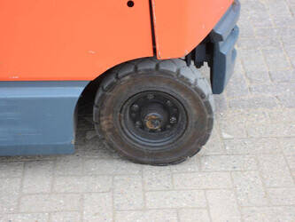 2004-toyota-7fbmf20-1447162-46809023