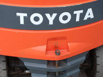 2004-toyota-7fbmf20-1447162-46809024