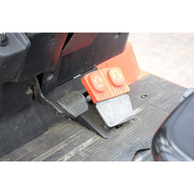 2004 Toyota 7FBMF20-46809029