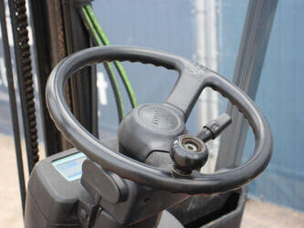 2004-toyota-7fbmf20-1447162-46809030