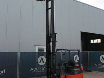 2004-toyota-7fbmf20-1447162-46809034