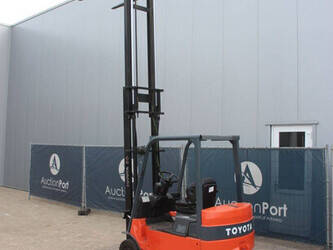 2004-toyota-7fbmf20-1447162-46809036