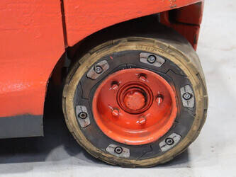 2012-linde-e25l-01-1447167-46809175