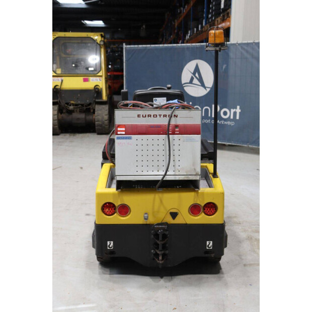 2018 يال MT70-46809233