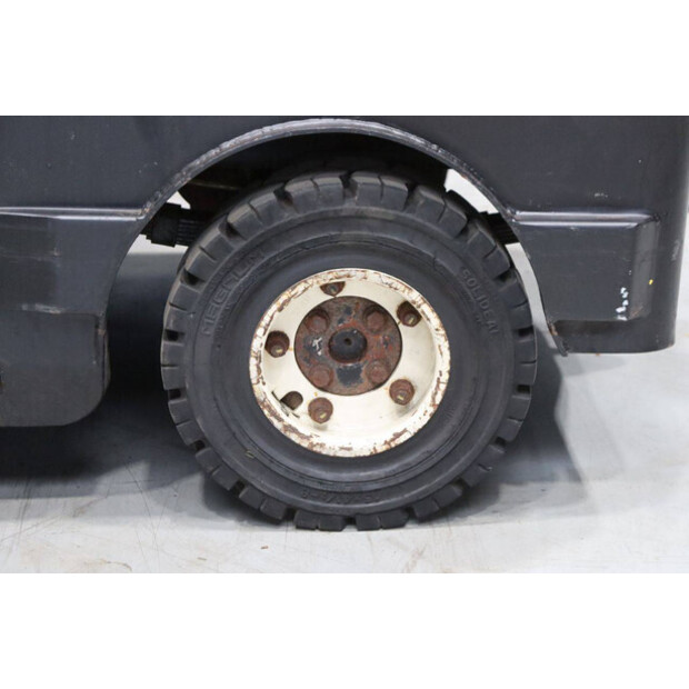 2018 يال MT70-46809240