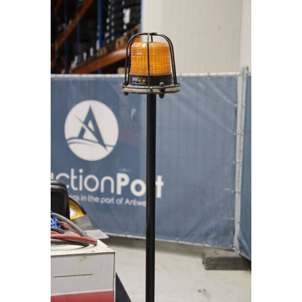 2018 يال MT70-46809244