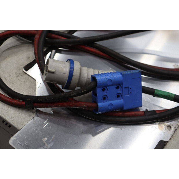 2018 يال MT70-46809245