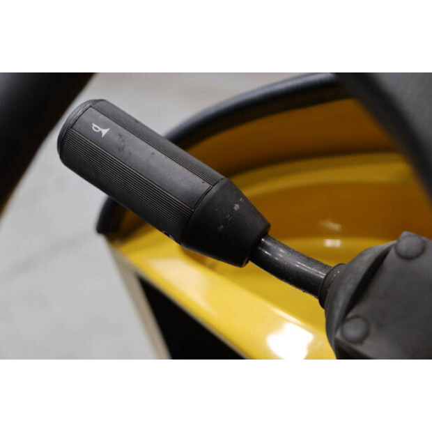 2018 يال MT70-46809252