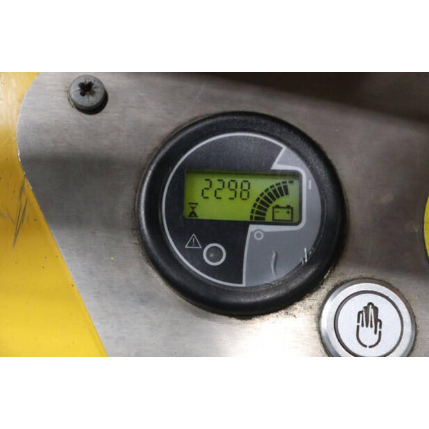 2018 يال MT70-46809254