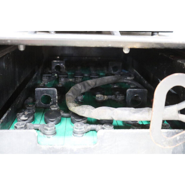 2018 يال MT70-46809257