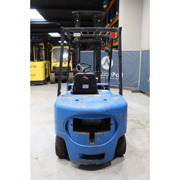 2000 Caterpillar DP25K-46809263