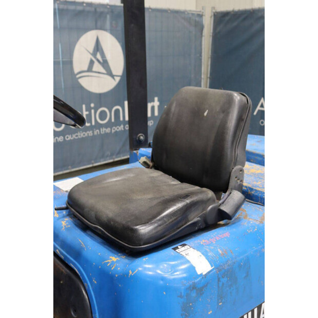 2000 Caterpillar DP25K-46809280