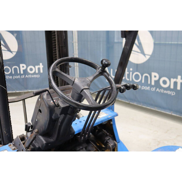 2000 Caterpillar DP25K-46809281