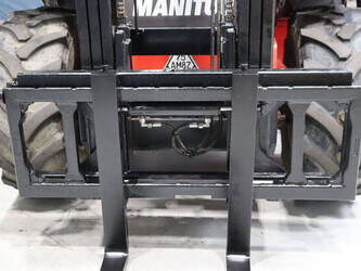 2015-manitou-m26-4-1447172-46809345