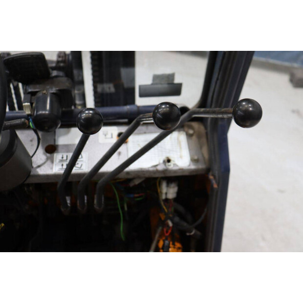 1996 Yang FG 25-46809404